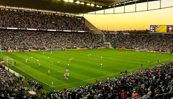 Tour na Arena Corinthians: curiosidades e dicas para um passeio emocionante!